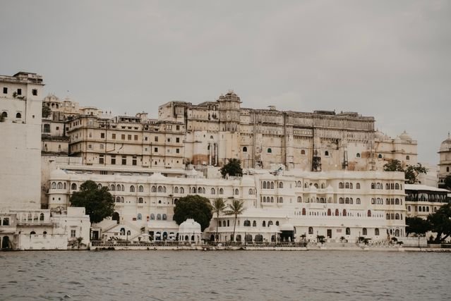 Udaipur Half-Day Itinerary: City Palace, Old City and Lake Pichola