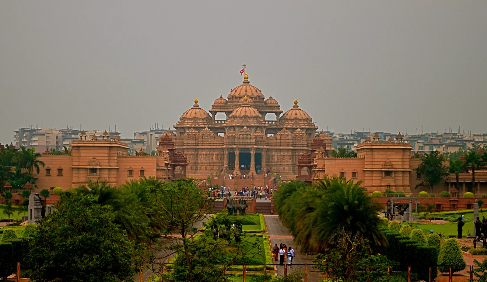 Swaminarayan Akshardham temple and landscaped gardens in Delhi
