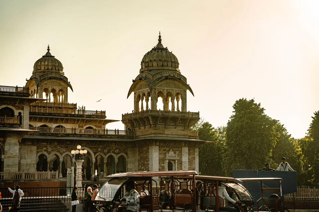 Albert Hall Museum with tuk-tuks on a Jaipur street