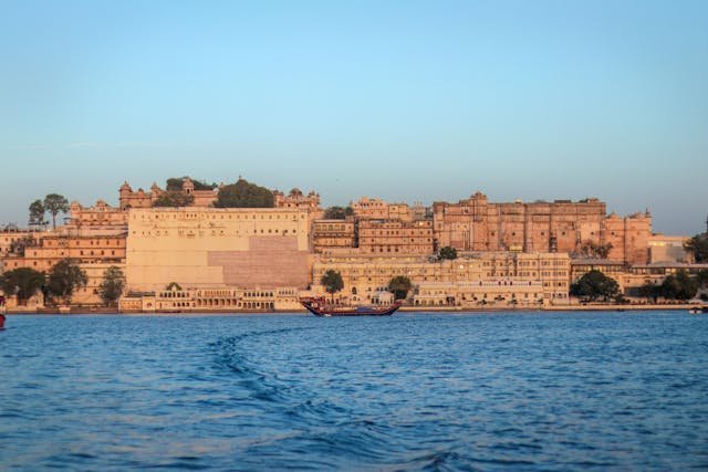Udaipur City Palace beside Lake Pichola
